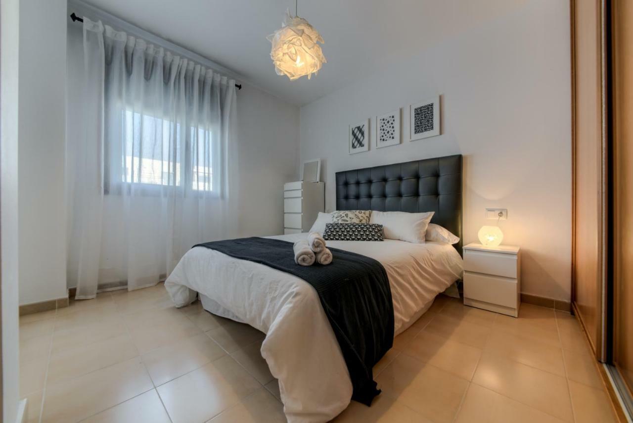 Apartamento Daniel Конил-де-ла-Фронтера Екстериор снимка
